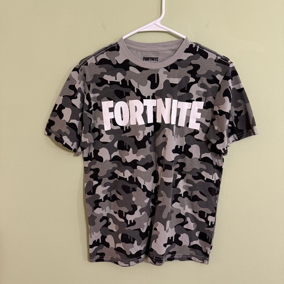fortnight Other - Fortnite Gray T-Shirt youth XL gaming video camo